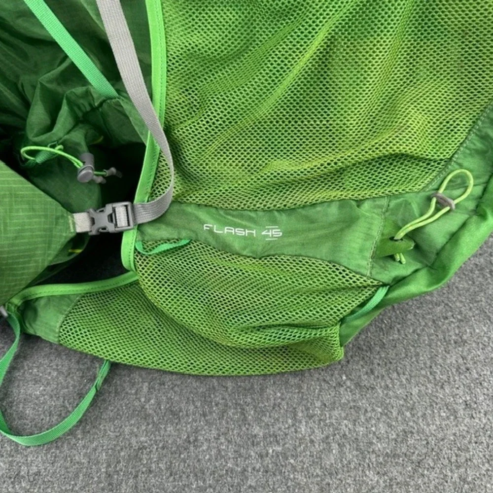 REI Flash 45 Men's Medium Hiking Backpack Green Lightweight Internal Frame Pack